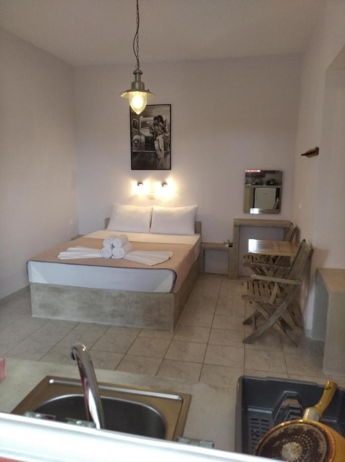 amorgaia3 Katapola Bagian luar foto